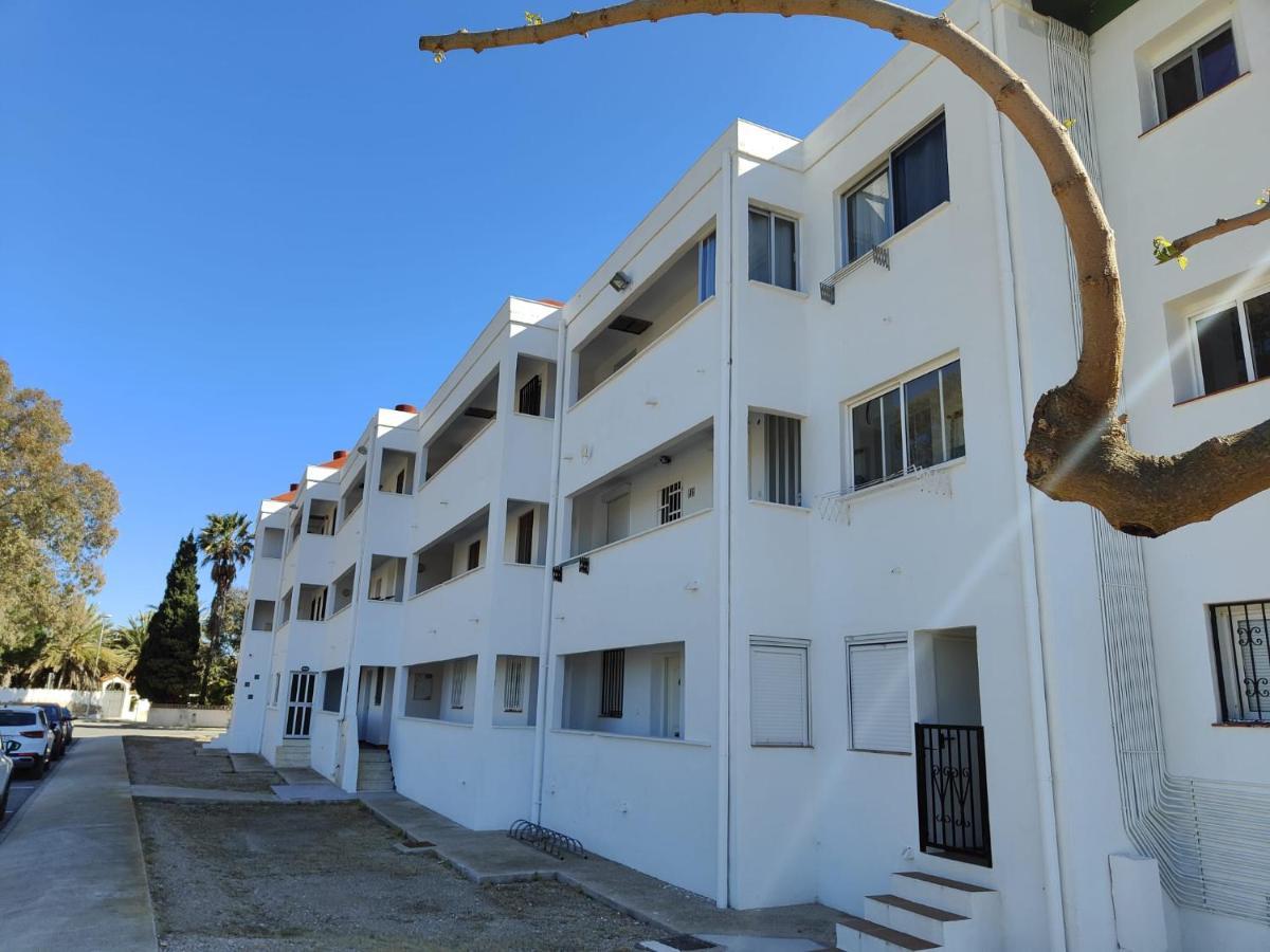 Eucaliptus, Bonito Piso A Pocos Pasos De La Playa Delta De L'Ebre Apartment L'Eucaliptus Bagian luar foto